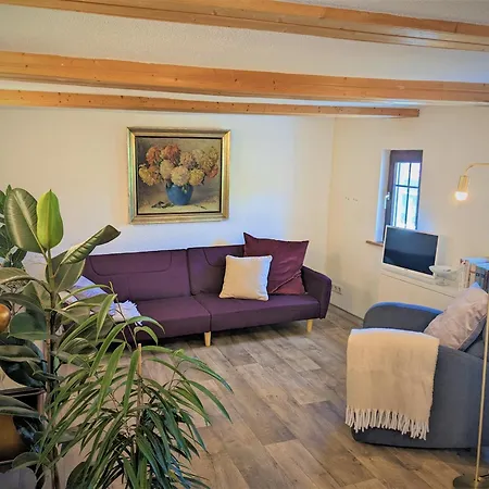 Lilly Im Dorfe * Kohren-Sahlis